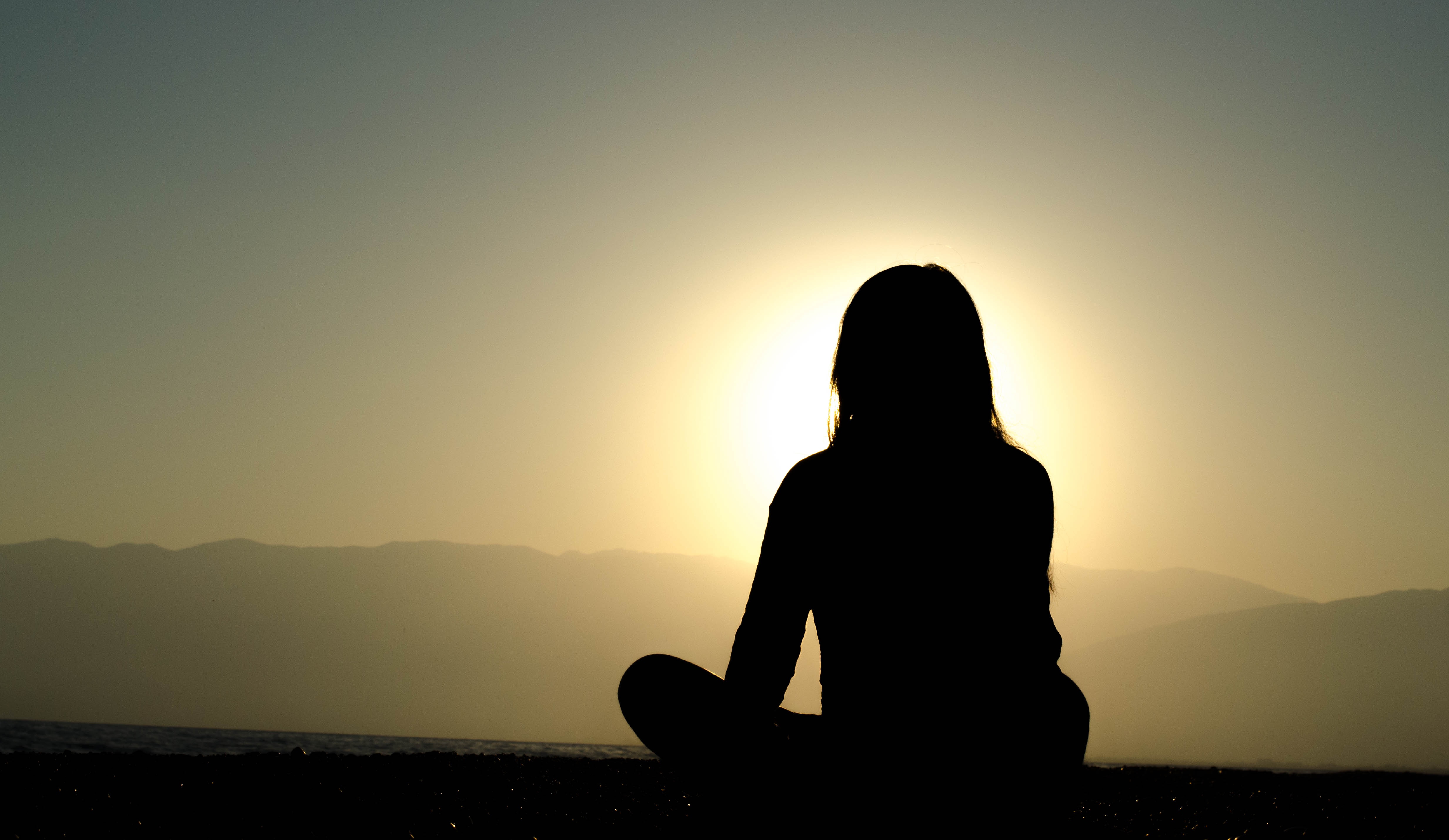 Woman who meditates to enjoy the silence